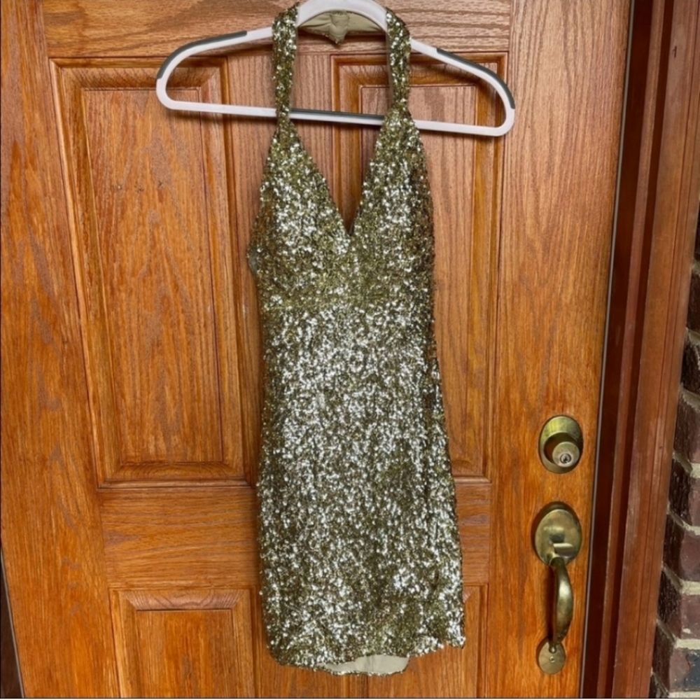 Sherri Hill Gold Sequins Halter Cut Out Cocktail Dress Size 4 - Picture 5 of 9